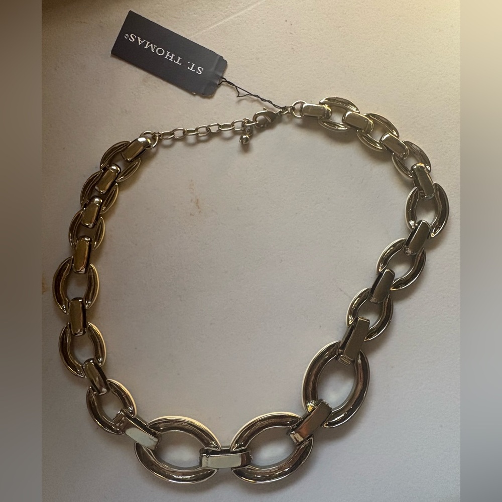NWT Gold and Cream rhinestone Necklace - Picture 5 of 5